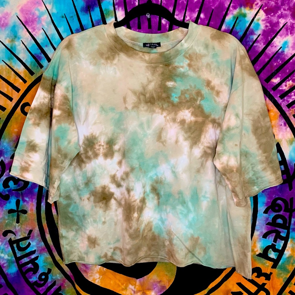 Wild Fable Natural Tie Dye Crop Top with Hemmed Edge Size M Brown/Moss Green